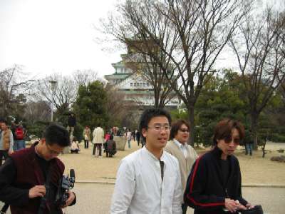 大阪城を最後に２日間の撮影を終えられました